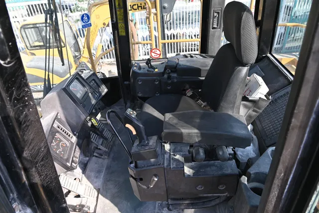 Used Caterpillar 988H Large 50-Ton Wheel Loader