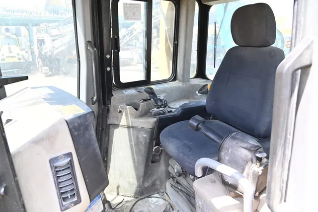 Cat D6R 18-Ton Crawler Dozer 2012 | Al Marwan