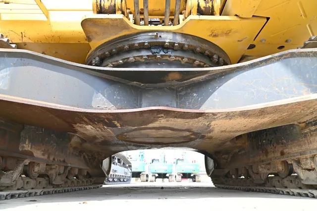 Used Komatsu PC300-8M0 Track Excavator 2018 | Al Marwan