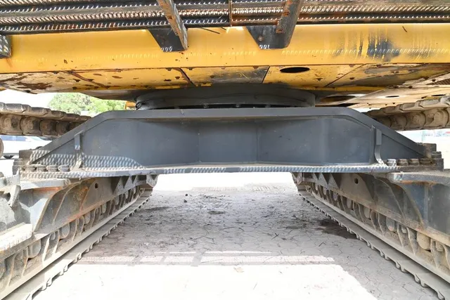 Used Komatsu PC850-8R1 Long-Reach Excavator 2018 | Al Marwan