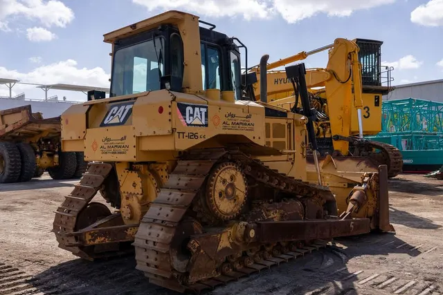 Used 2011 Cat D6R Bulldozer TT-0126 | Al Marwan