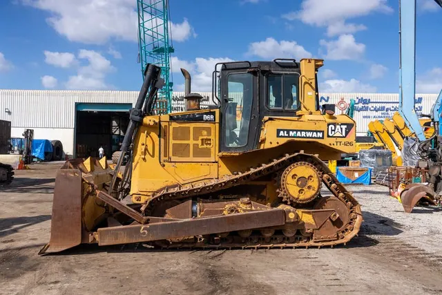 Used 2011 Cat D6R Bulldozer TT-0126 | Al Marwan