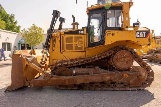 Used 2011 Cat D6R Bulldozer TT-0111 | Al Marwan