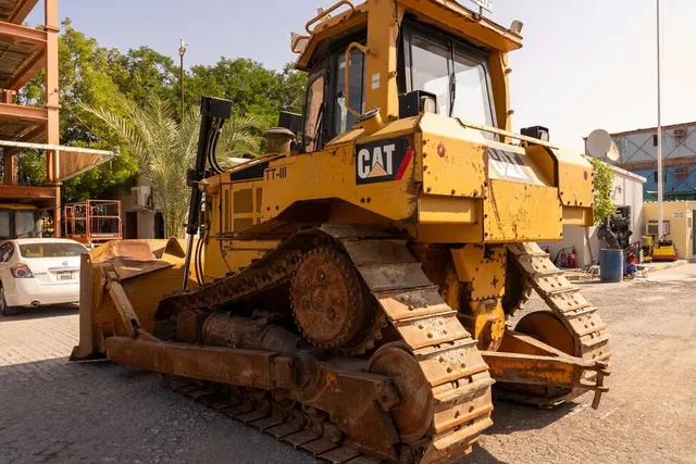 Used 2011 Cat D6R Bulldozer TT-0111 | Al Marwan