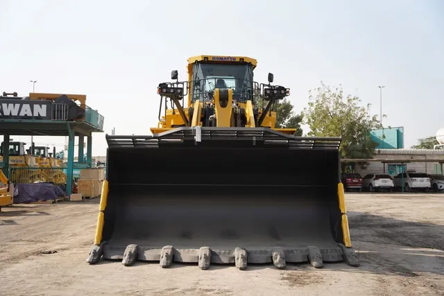 Komatsu WA900-8R Loader Bucket Image