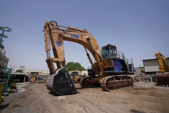 Large Excavators, 160 ton for Hire From Al Marwan