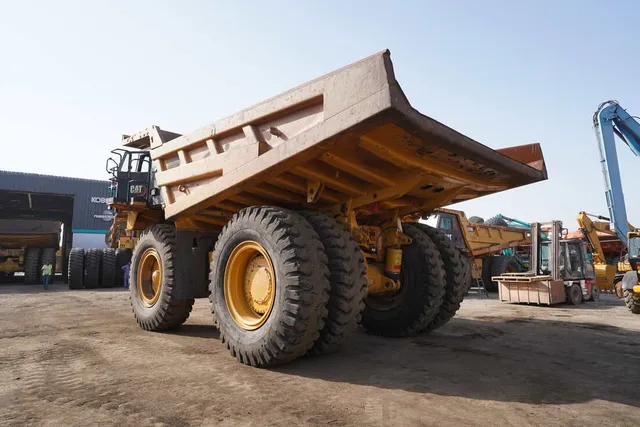 OffRoad Dumper 2021 Cat 777E-Rear left view