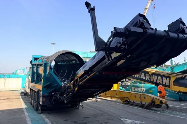 Powerscreen Phoenix 2100 Trommel Screen Front Right View