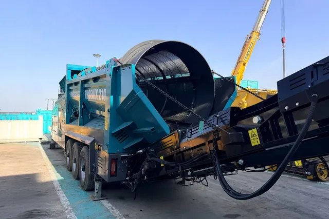 Powerscreen Phoenix 2100 Trommel Screen Rear Left View