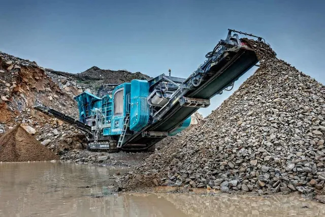 Powerscreen Trakpactor 550 Crusher, Crushing solution