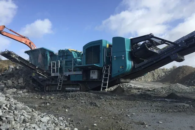 Powerscreen Trakpactor 550 Crushing Project