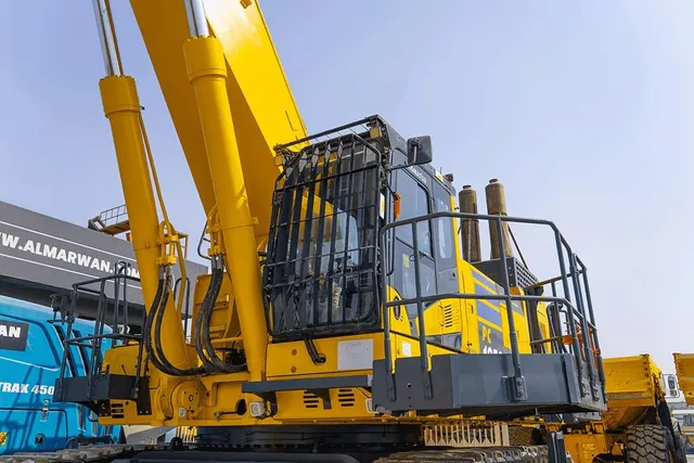 Rent 125 ton Excavators, by Al Marwan