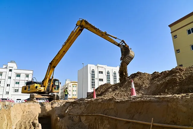 Rent 40-ton Excavators, Long Boom