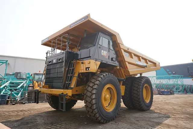 Rigid Dump Trucks, 98 ton For Rent | Almarwan