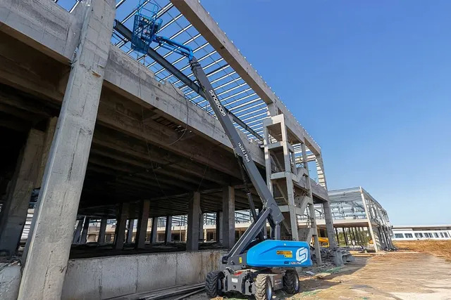 Sinoboom Boom Lift Operating