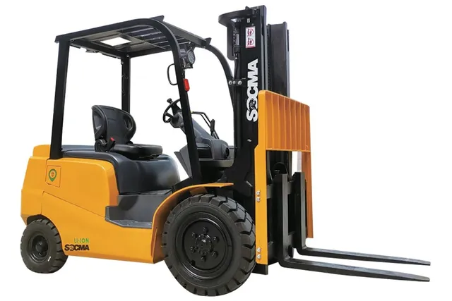 Socma FB40 Electric Forklift Front Right Image