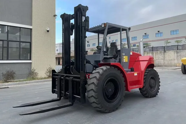 Socma HNFY-80 All Terrain Forklift Front Left Image