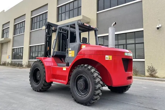 Socma HNFY-80 All Terrain Forklift Rear Left Image