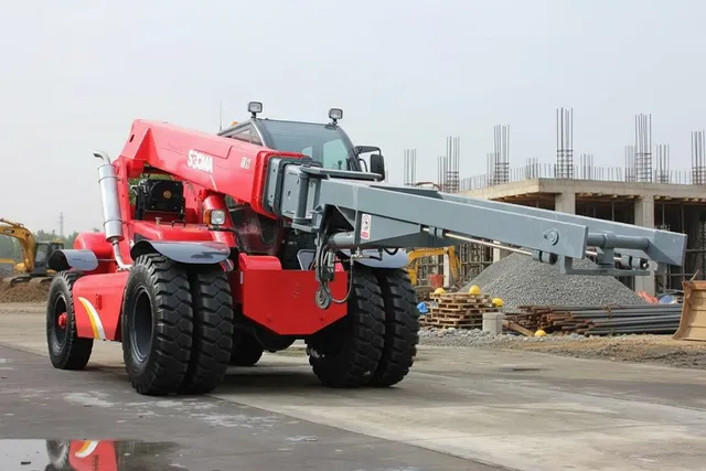 socma HNT-110 telehandler front view image