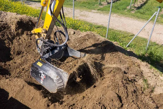 Buy The 2023 Simex VSE 10 Screening Bucket | Al Marwan