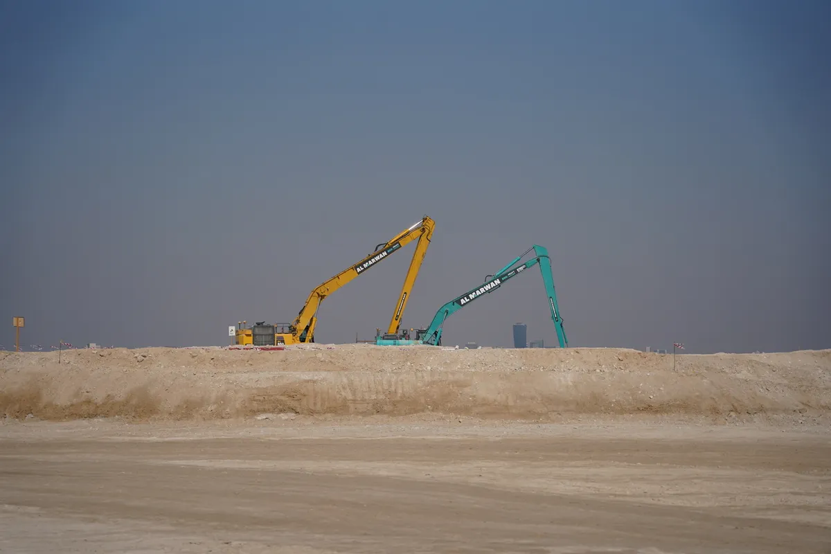 Al Marwan Comparison Guide: How to Compare Heavy Machinery