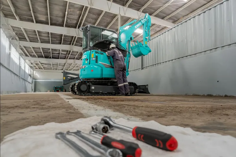 Kobelco excavator at Al Marwan workshop