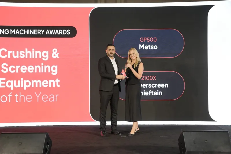 Mr. Ehab Oriqat accepted the crushing and screening equipment of the year&nbsp;