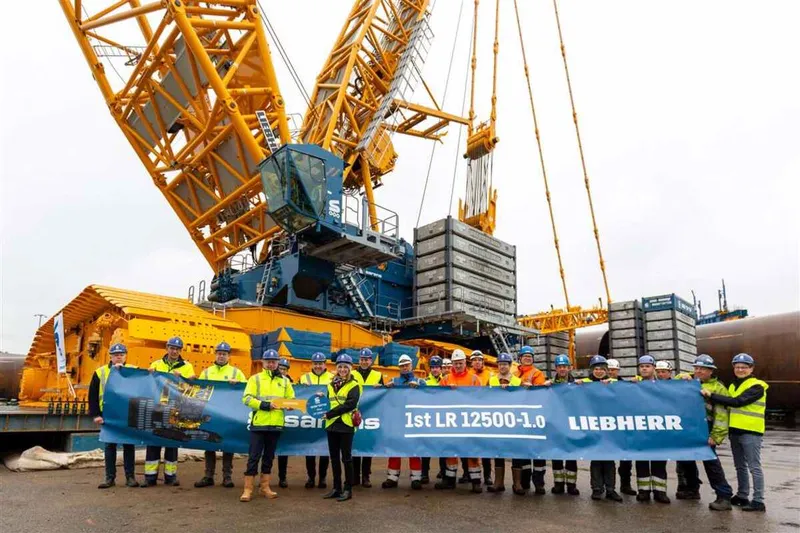 Liebherr LR 12500-1.0 crawler crane
