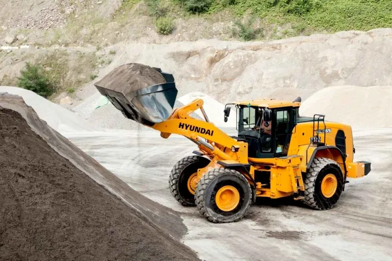 Hyundai HL965A wheel loader.