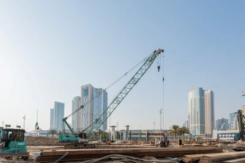 The Kobelco crane at the Al Taawun project site&nbsp;