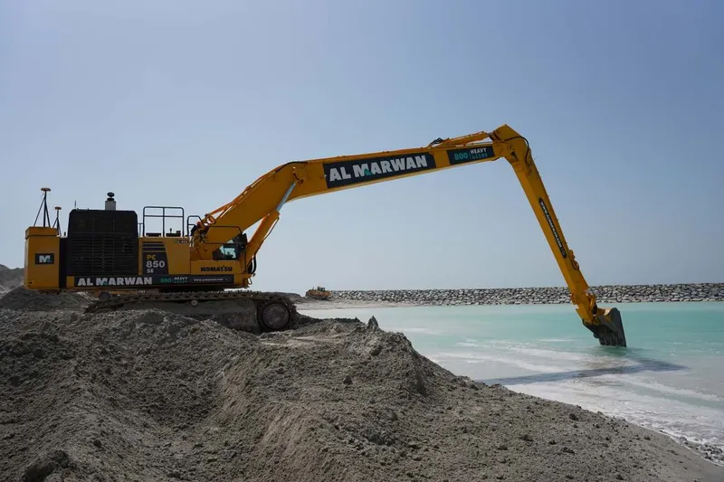 حفار كوماتسو PC850-8R1، متوفر للبيع في شركة المروان.