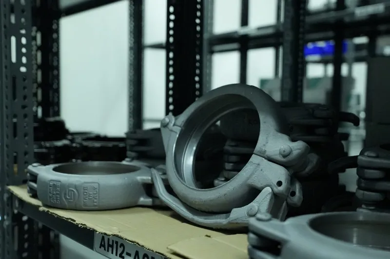 clamp coupling for high-pressure pipe connections