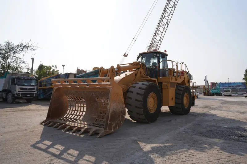 The CAT 988K offers up to 20% greater fuel efficiency compared to its predecessor, the 2013 988H Loader