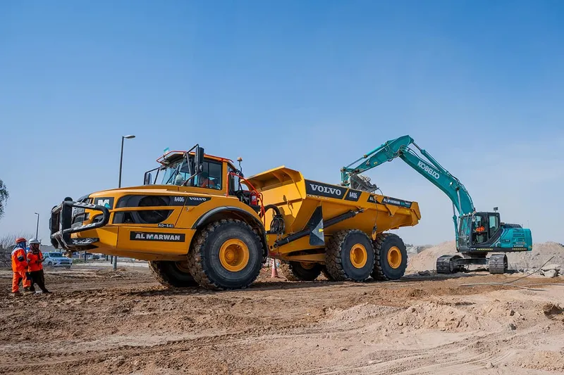 Al Marwan fleet in action at the Al Dhaid Lake Project