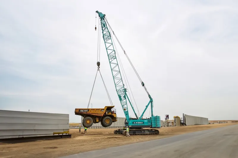 large crawler crane 