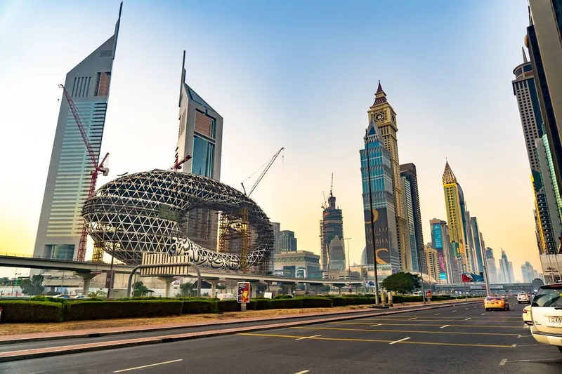 (E11) Sheikh Zayed Road connects the east and west of UAE, image courtesy of Smashplus