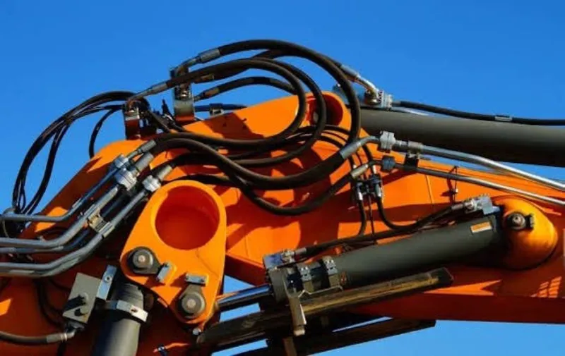 Excavator hydraulic system (pumps and hoses)