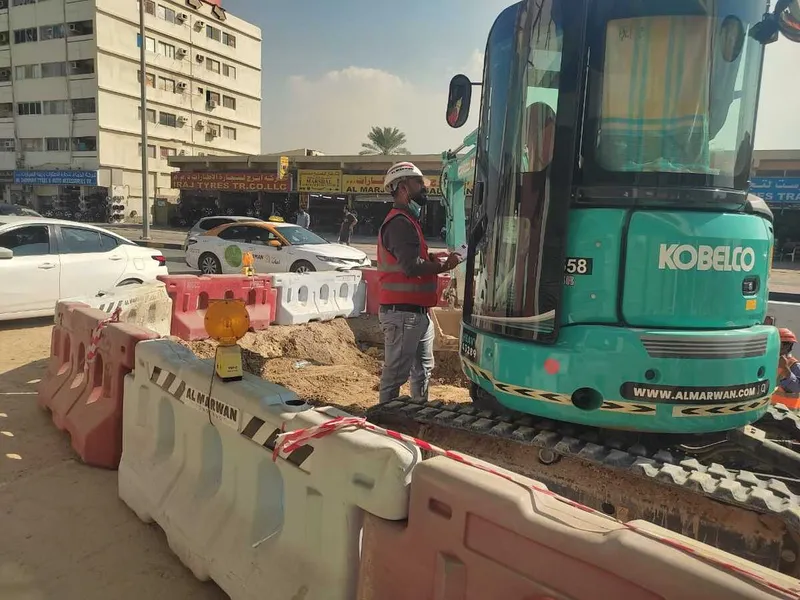 On-site HSE engineer ensures operators are upholding safety protocols