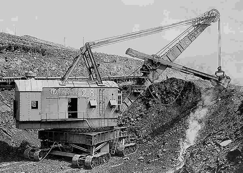 The first Kobelco electric shovel from 1934 - Image courtesy of Kobelco