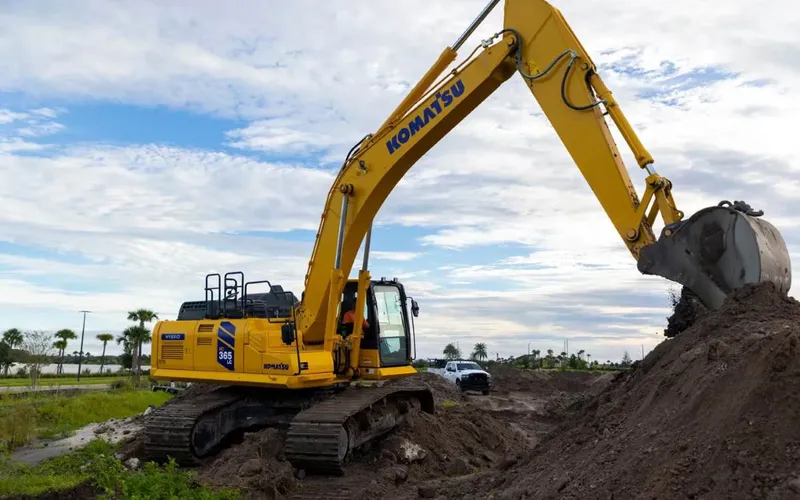 The new Komatsu PC365LC-11 excavator