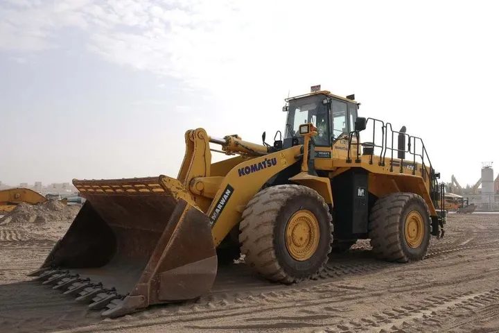 Komatsu WA600-6R Wheel Loader
