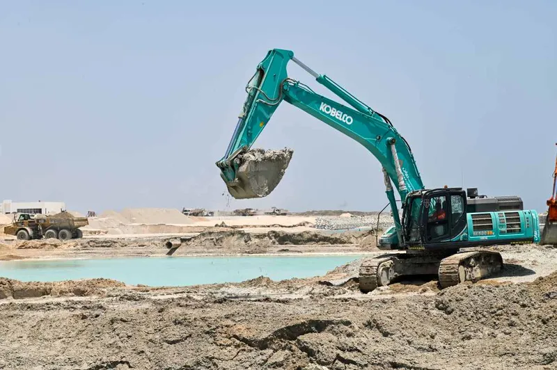 Kobelco SK500 excavator