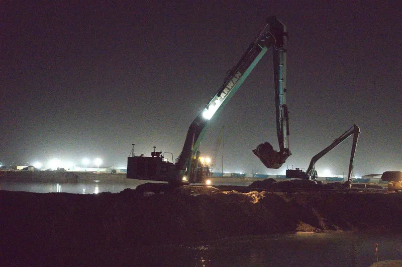 SK850 long reach excavator