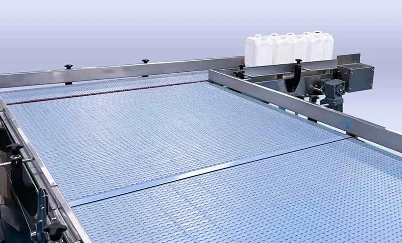 smart conveyor in warehouse