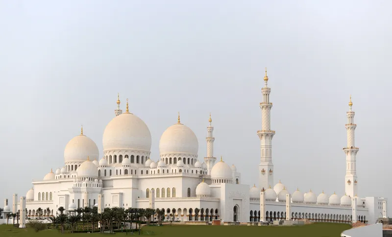 Sheikh Zayed Grand Mosque Image Courtesy of Experience Abu Dhabi