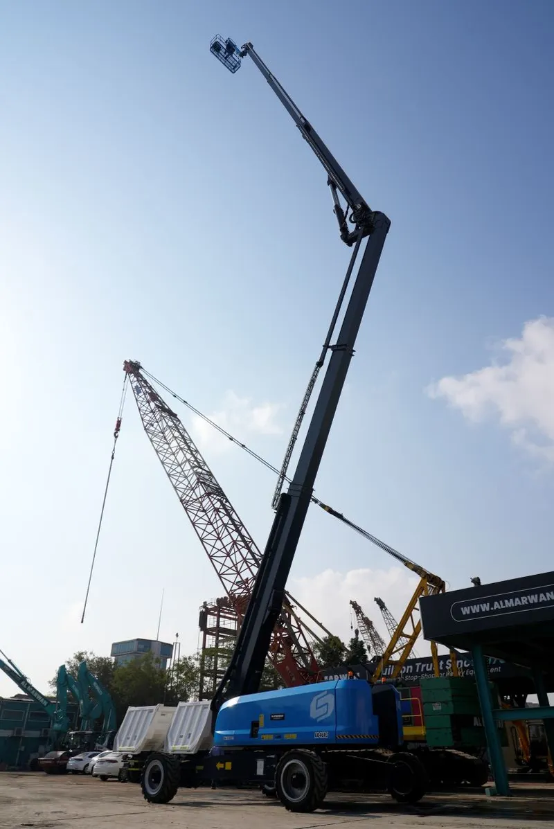 articulated boom lift
