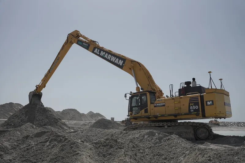 The Komatsu PC850 excavator in action