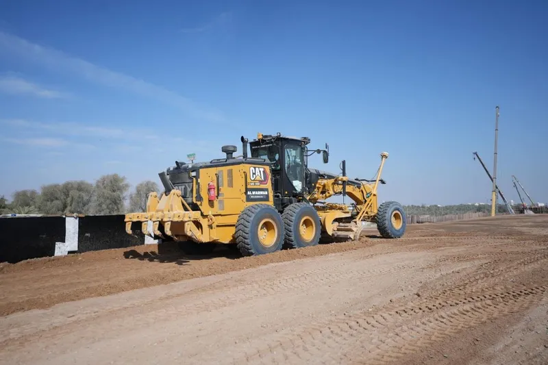 Caterpillar motor grader