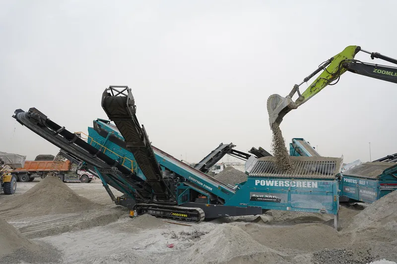 chieftain 2100X 3 deck screener from powerscreen