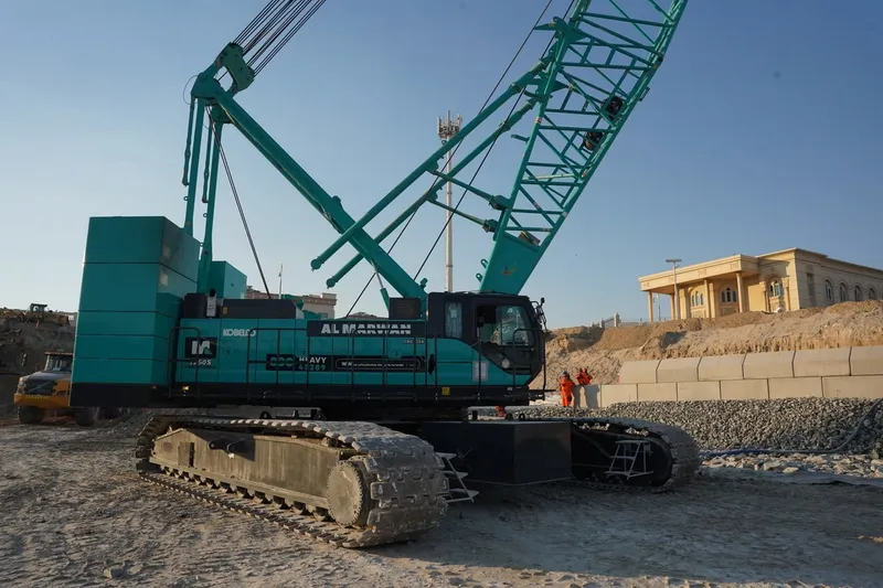 رافعة كوبلكو 7250S المجنزرة ذات اللون الأزرق الحقيقي